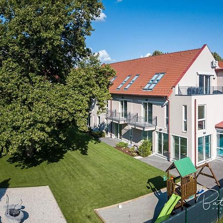 Fresh Garden Apartments Сиофок Екстериор снимка