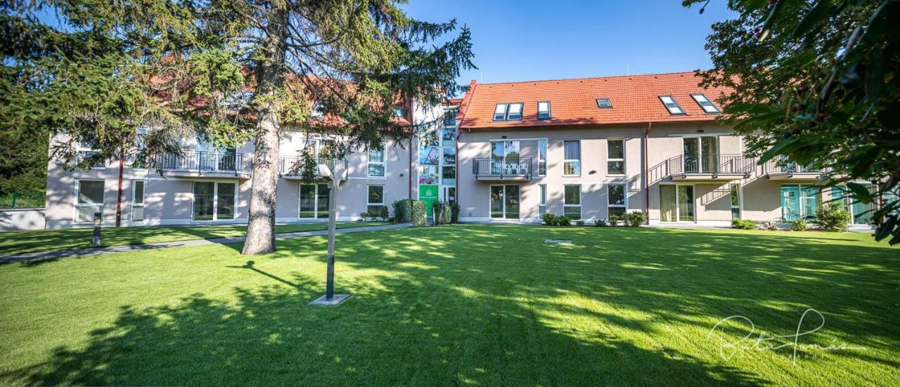 Fresh Garden Apartments Сиофок Екстериор снимка